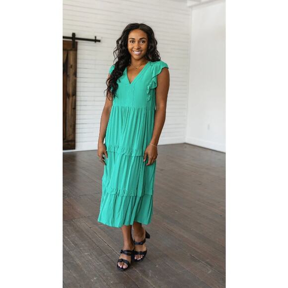 NWT Entro Kelly Green Tiered Midi Dress with Pockets Size Medium - Picture 1 of 8